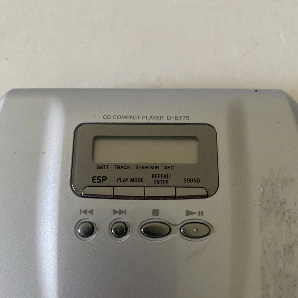 Sony Discman ESP2 Portable Personal CD Player Silver D-E775 Shock Protection